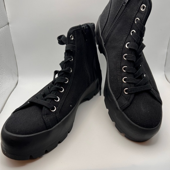 Steve Madden Lynet Black High-Top Women's Canvas Boots - Picture 2 of 6